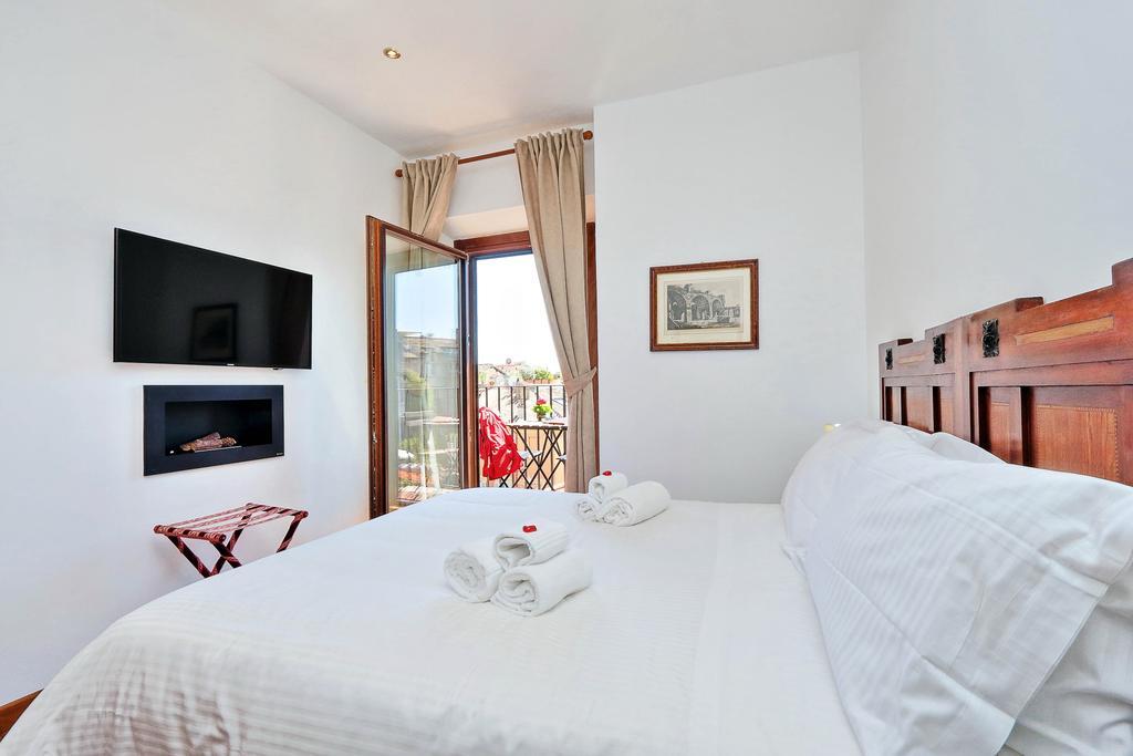 Pensión Terrazze Navona 3*